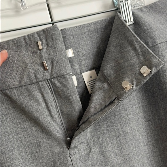 Old Navy Gray Pencil Skirt Knee-Length Stretch Work Style, Size 10 - Picture 4 of 8